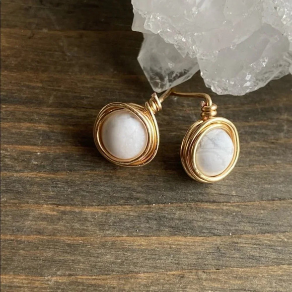 Howlite donuts and rose gold medium hoops charms dangle earrings - Picture 8 of 10